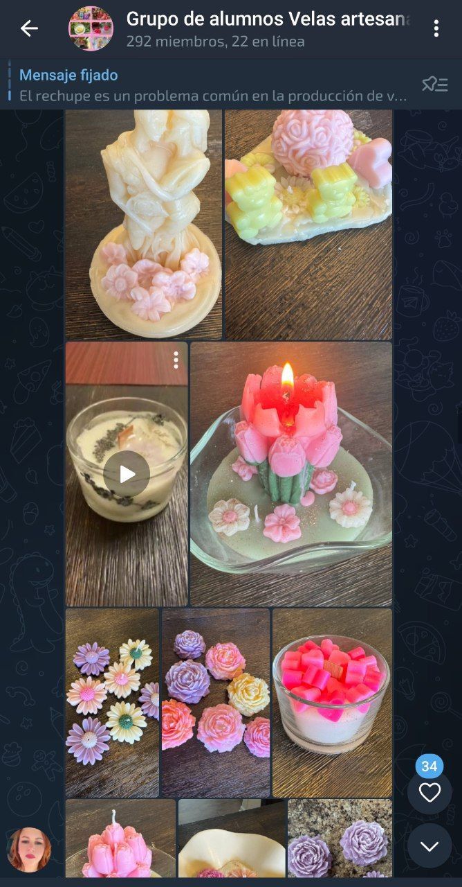 Captura de mensaje de una alumna del curso de velas mostrando un cuadro floral